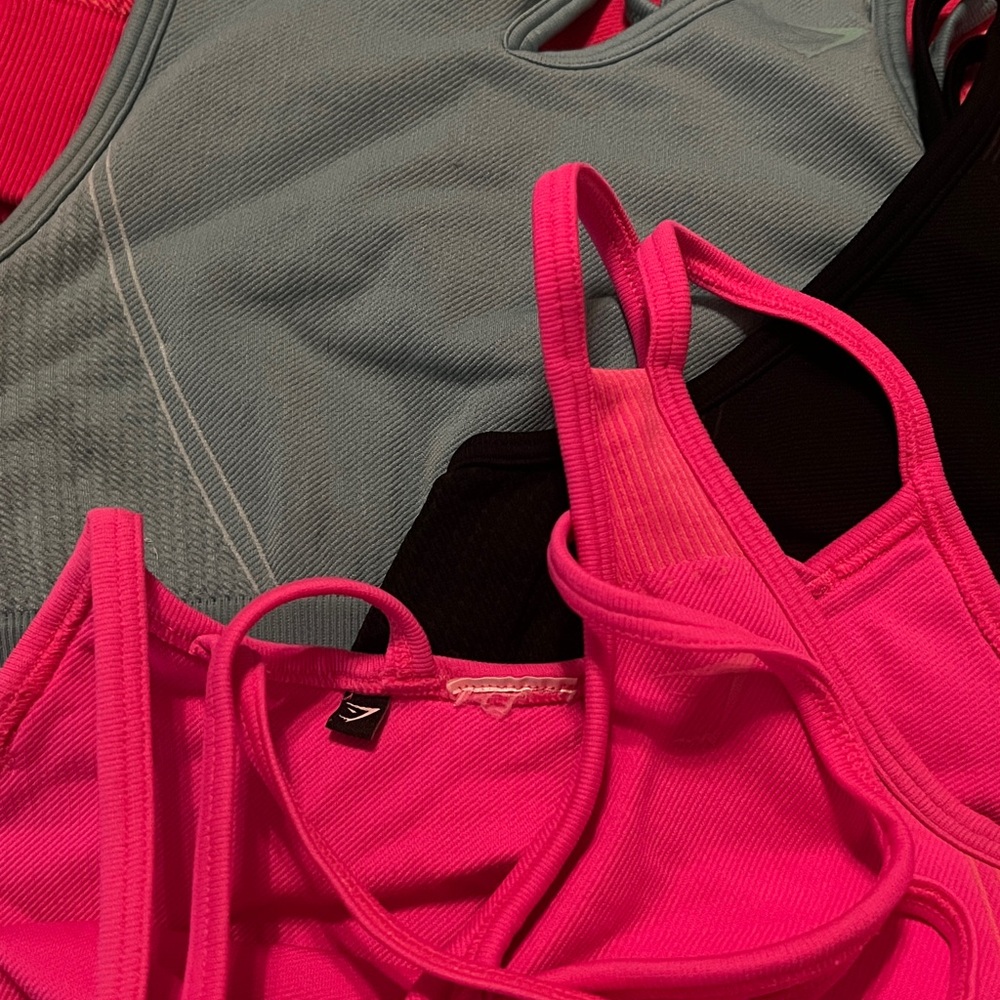 4 size Small Gymshark sports bras - Picture 2 of 6